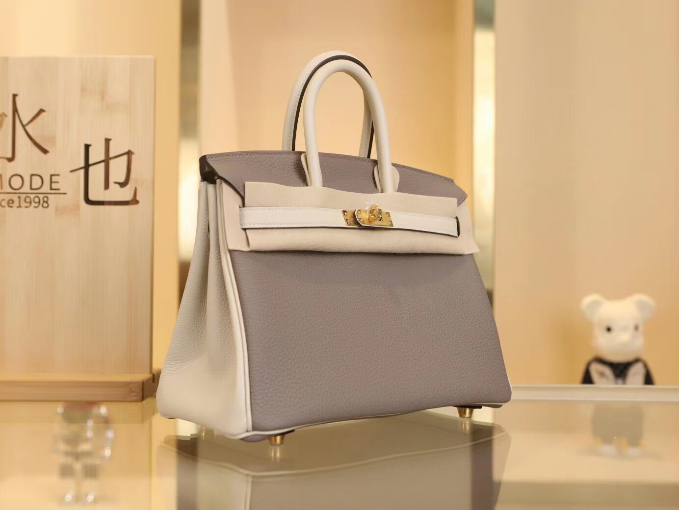 Hermes女包定制  爱马仕M8沥青灰拼奶昔白Togo皮铂金包Birkin25CM 金扣