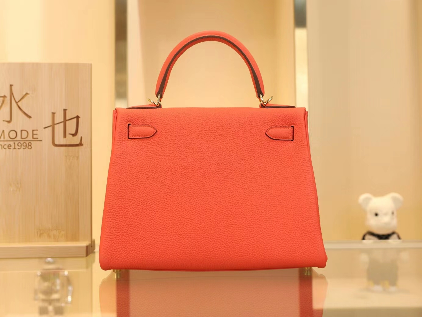 水也名品 爱马仕Hermes Kelly28CM 9T火焰红Capucine Togo皮凯莉包 金扣