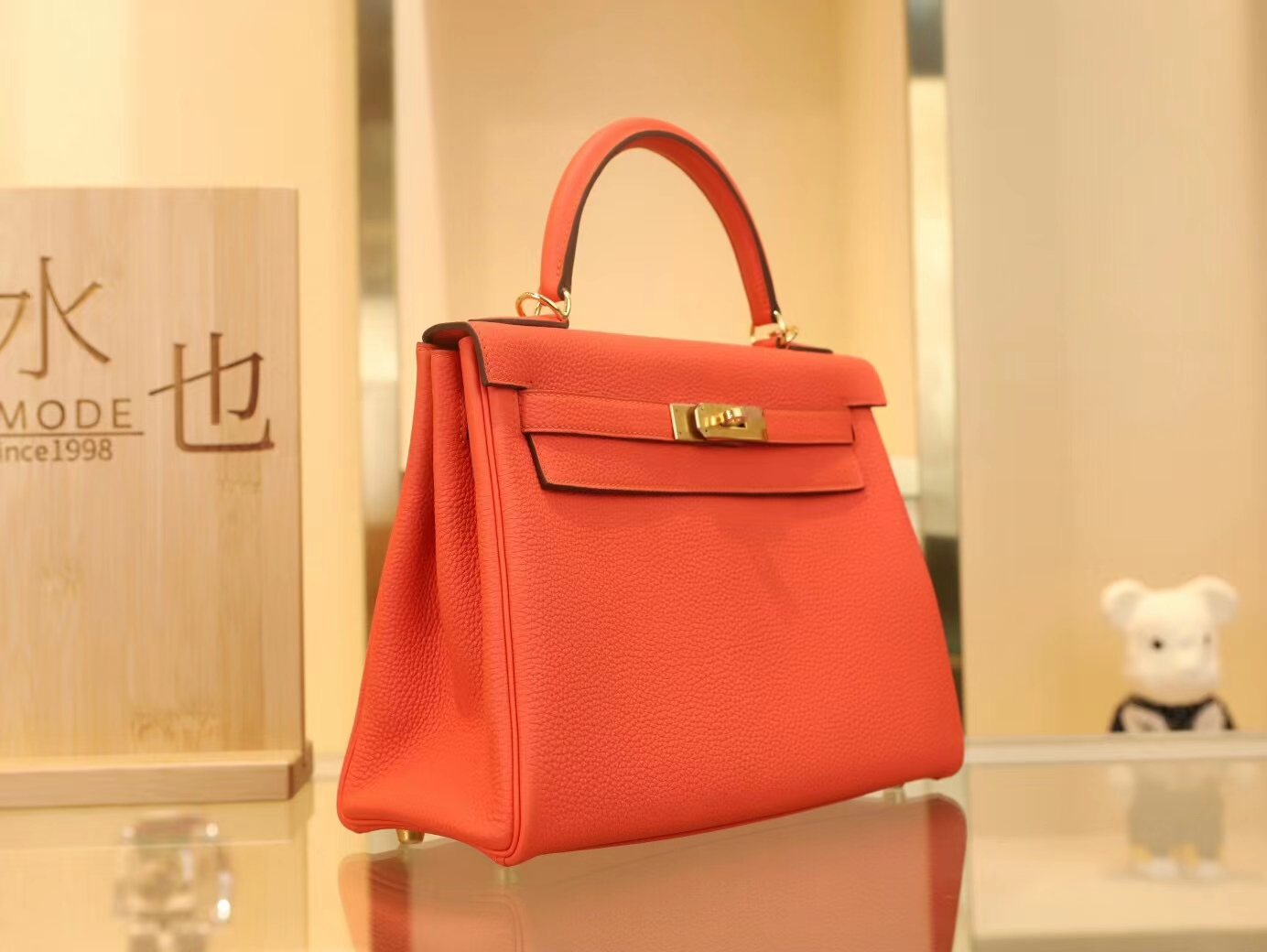 水也名品 爱马仕Hermes Kelly28CM 9T火焰红Capucine Togo皮凯莉包 金扣