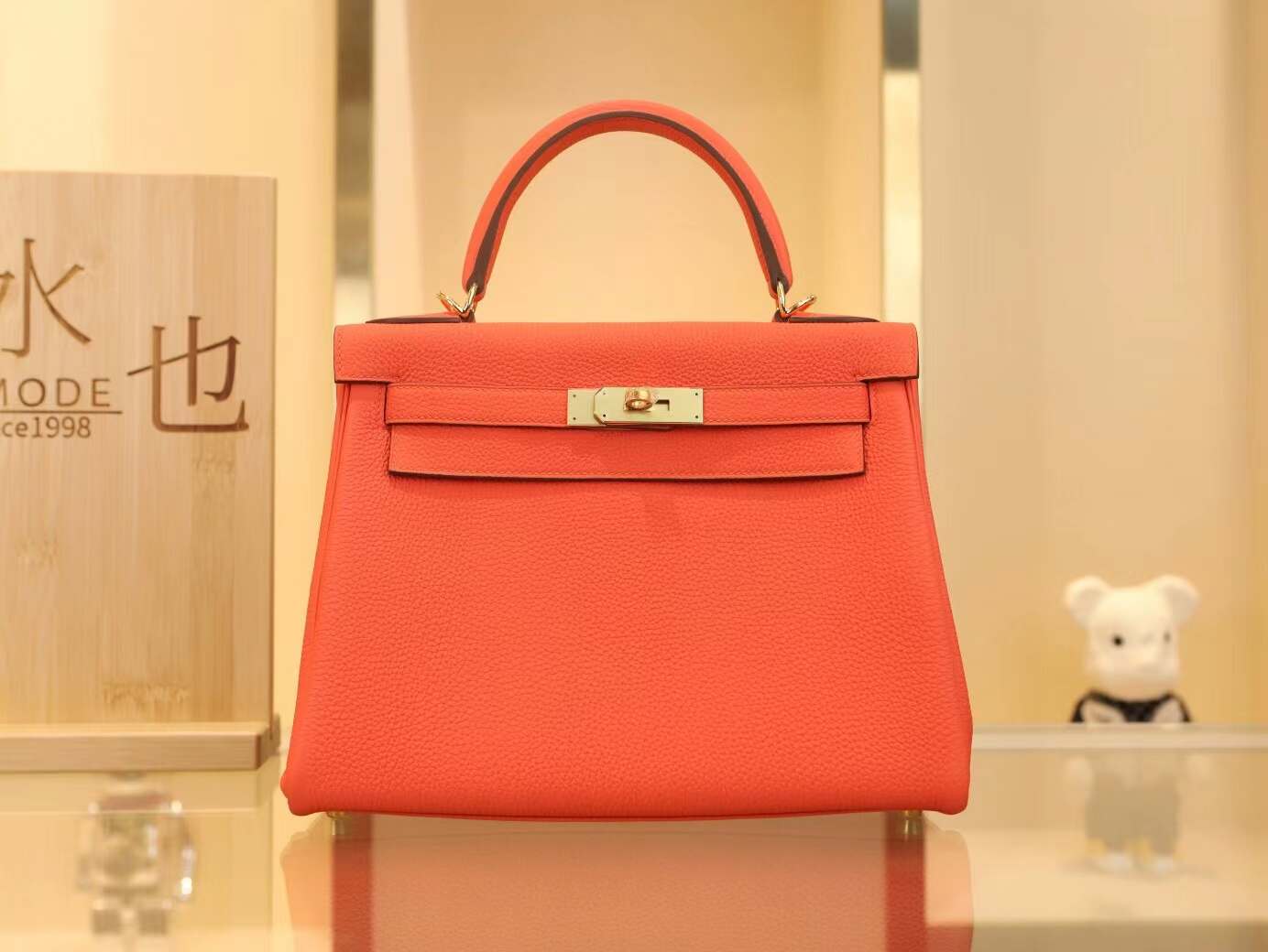 水也名品 爱马仕Hermes Kelly28CM 9T火焰红Capucine Togo皮凯莉包 金扣