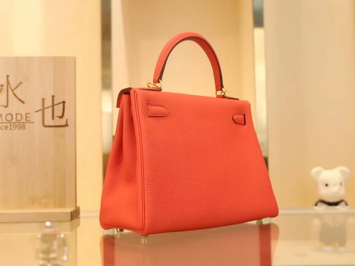 水也名品 爱马仕Hermes Kelly28CM 9T火焰红Capucine Togo皮凯莉包 金扣