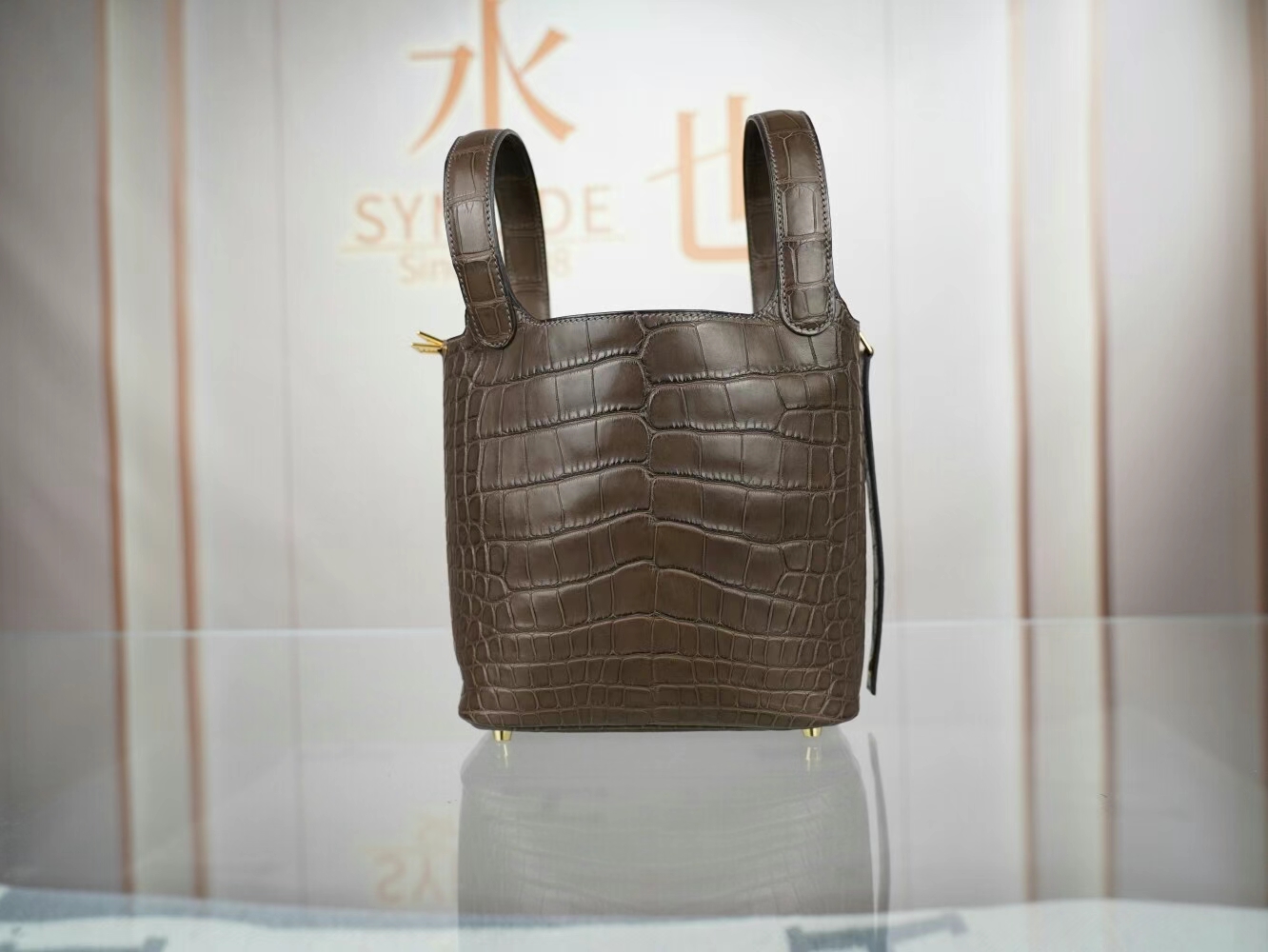 爱马仕Hermes Picotin Lock18CM CC46乌木色雾面方块鳄鱼皮菜篮子包 金扣