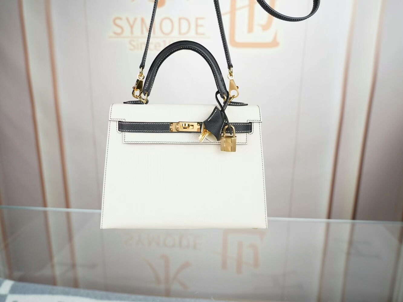 爱马仕限量熊猫包 Hermes Kelly 25CM 奶昔白拼黑色Epsom皮凯莉包 金扣