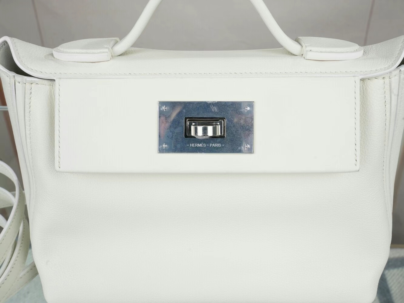 爱马仕包包官网 Hermes Kelly 2424 Mini 纯白色Evercolor拼Swift皮 银扣