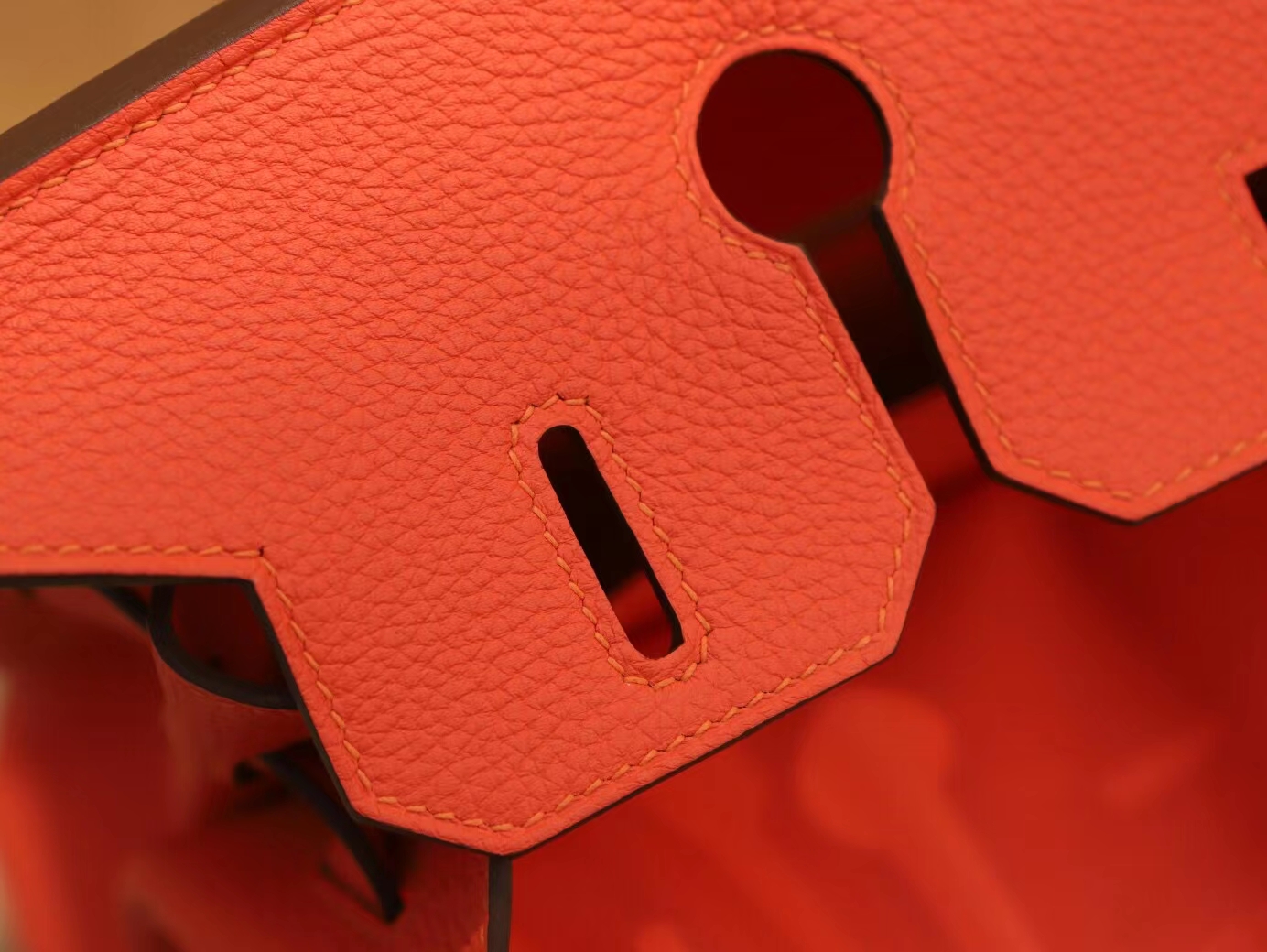 爱马仕包包官网 Hermes Birkin30CM 9T火焰红Capucine Togo皮铂金包 银扣