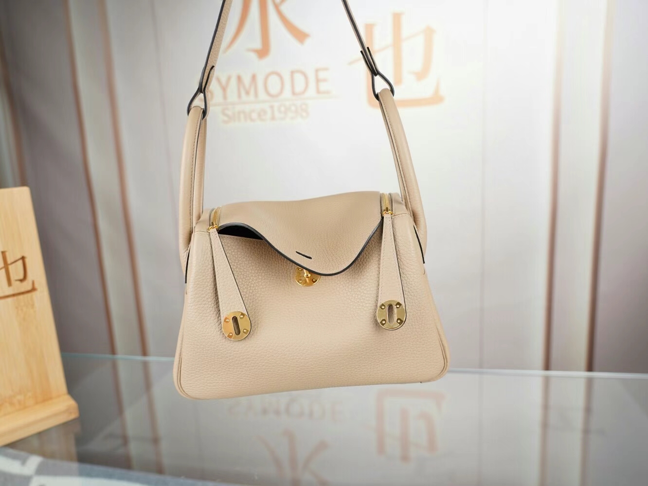 水也名品 爱马仕琳迪包 Hermes S2风衣灰TC牛皮Lindy26CM/30CM 金扣