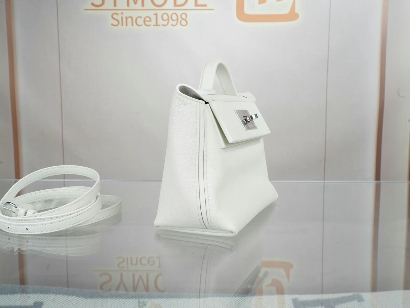 爱马仕包包官网 Hermes Kelly 2424 Mini 纯白色Evercolor拼Swift皮 银扣
