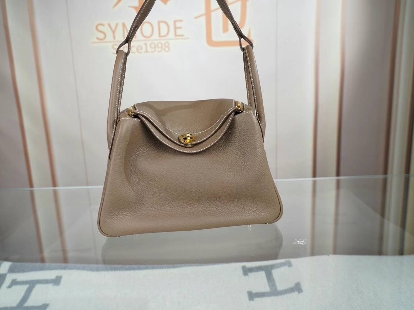 水也名品 Hermes Lindy26CM/30CM 爱马仕CC18大象灰TC牛皮琳迪包 金扣