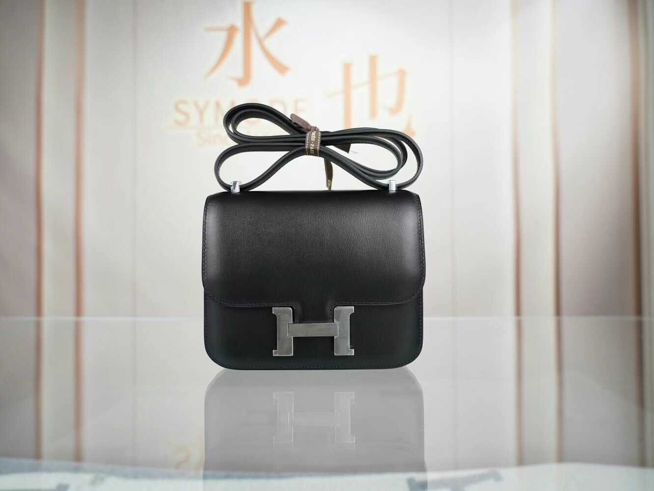 水也名品 Hermes Constance 18CM 89黑色Box光面小牛皮康斯坦包 银扣