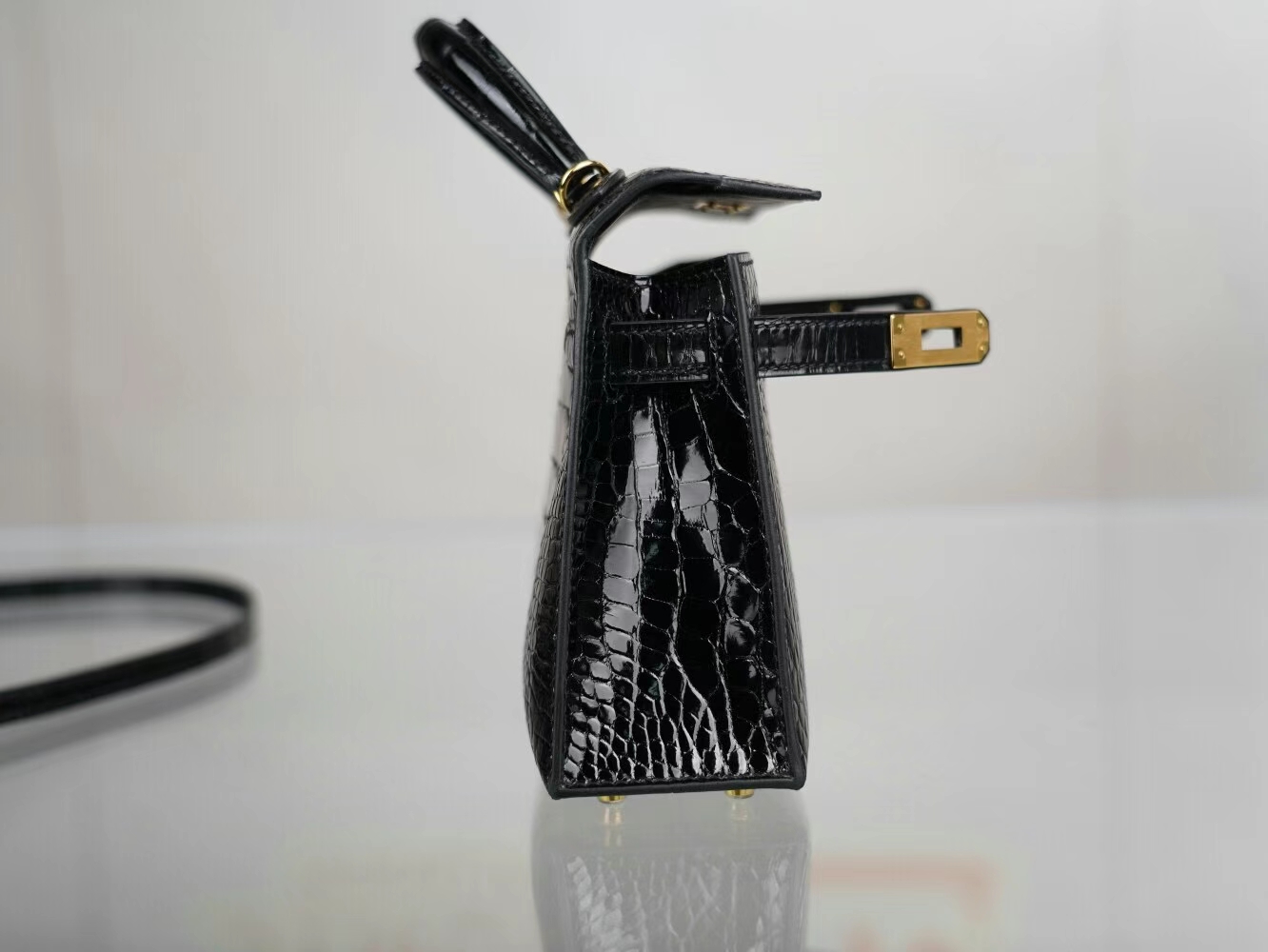Hermes Mini Kelly19CM 爱马仕89黑色亮面方块鳄鱼皮迷你凯莉包二代 金扣