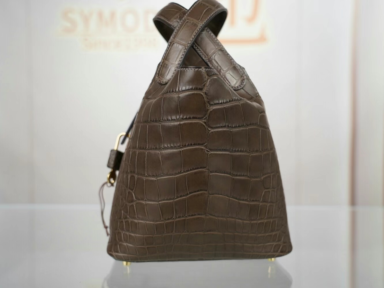 爱马仕Hermes Picotin Lock18CM CC46乌木色雾面方块鳄鱼皮菜篮子包 金扣