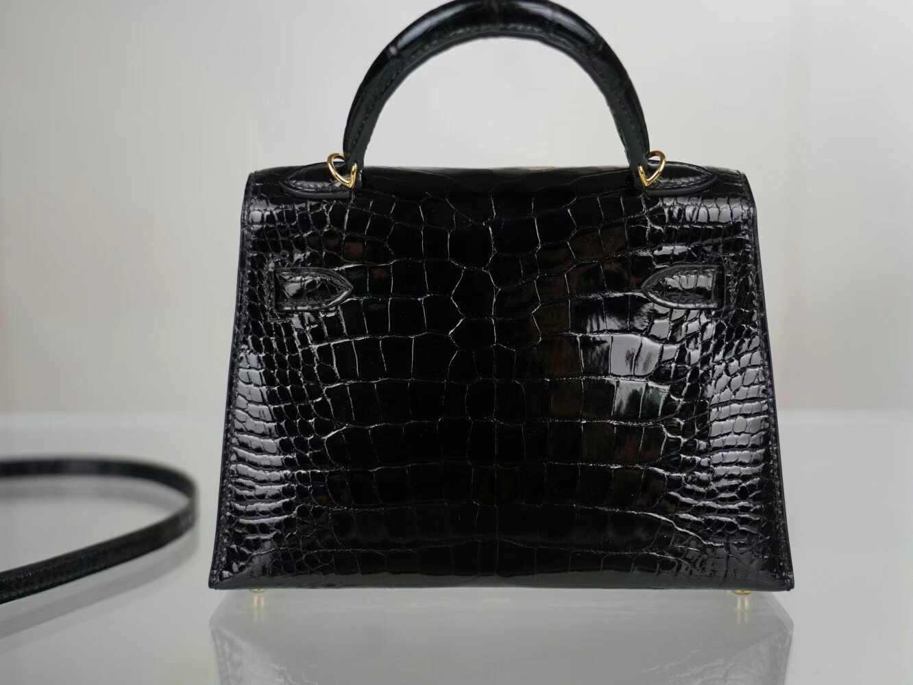 Hermes Mini Kelly19CM 爱马仕89黑色亮面方块鳄鱼皮迷你凯莉包二代 金扣