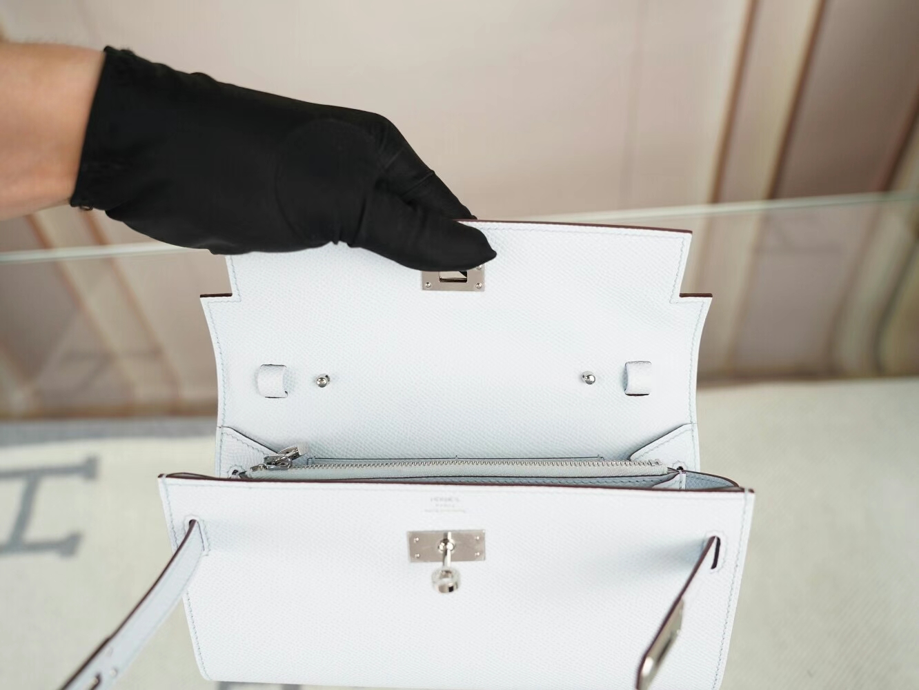爱马仕包包官网 Hermes Kelly to go T0圣杯蓝Epsom皮凯莉空姐包 银扣