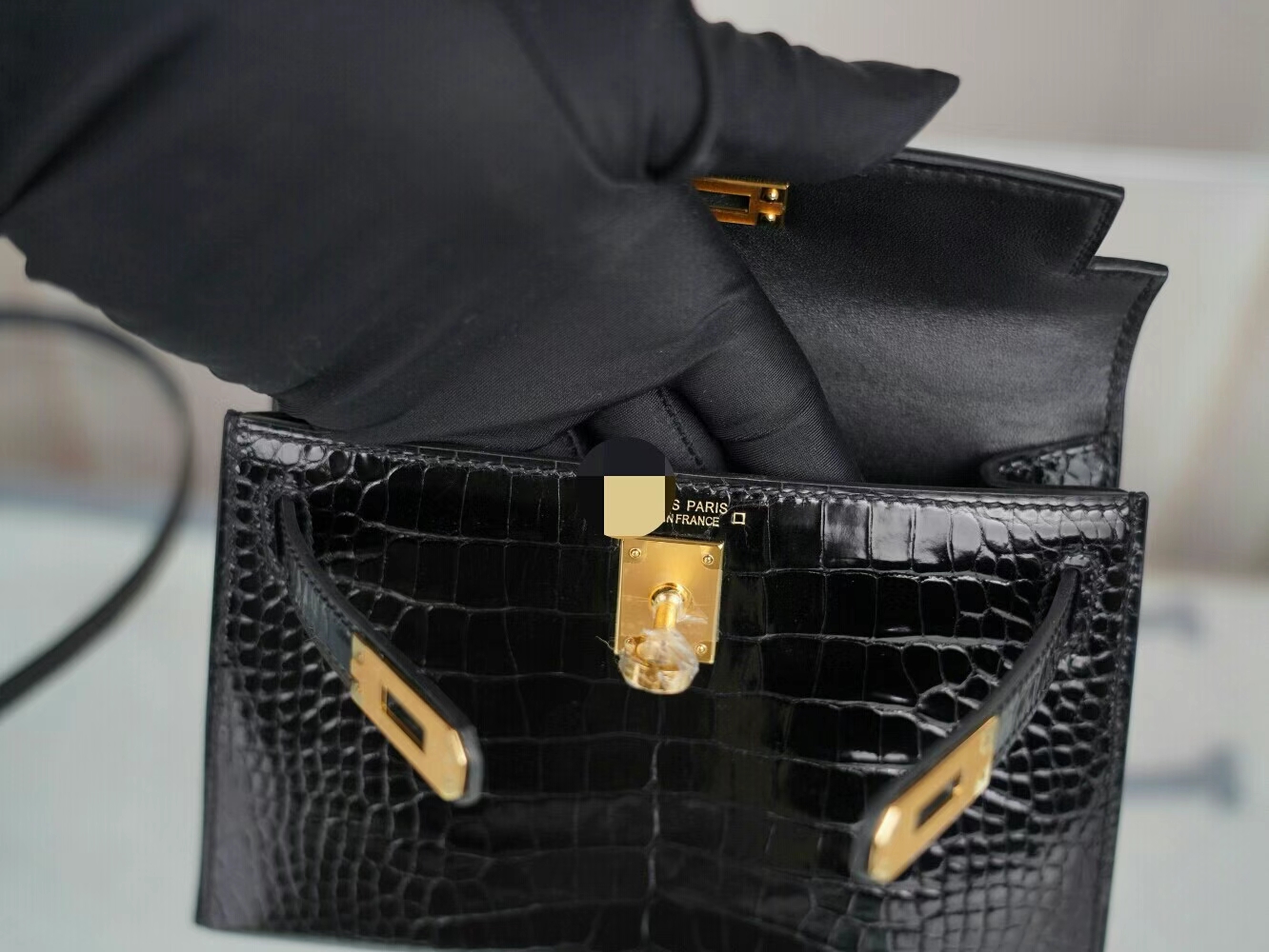 Hermes Mini Kelly19CM 爱马仕89黑色亮面方块鳄鱼皮迷你凯莉包二代 金扣