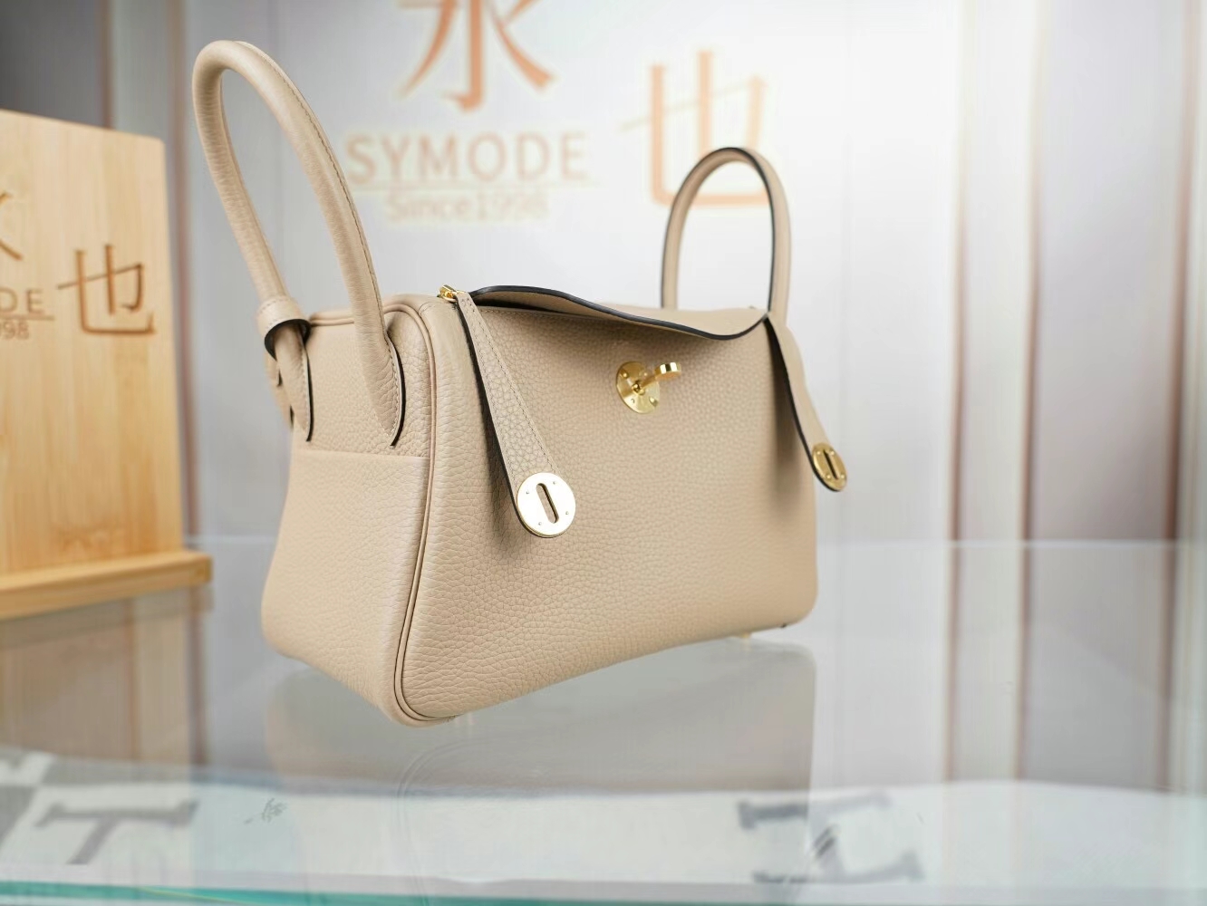 水也名品 爱马仕琳迪包 Hermes S2风衣灰TC牛皮Lindy26CM/30CM 金扣