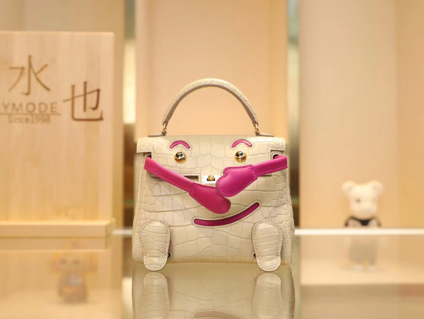 爱马仕Hermes Kelly Doll 16CM 8L冰川白拼L3玫粉色雾面方块鳄鱼皮凯莉娃娃包