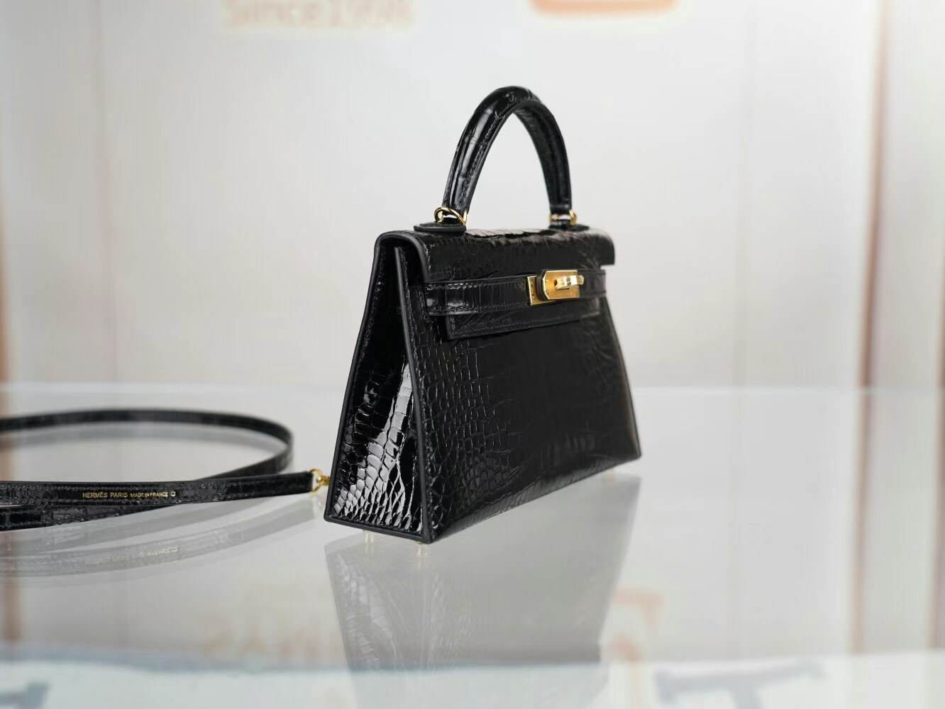 Hermes Mini Kelly19CM 爱马仕89黑色亮面方块鳄鱼皮迷你凯莉包二代 金扣