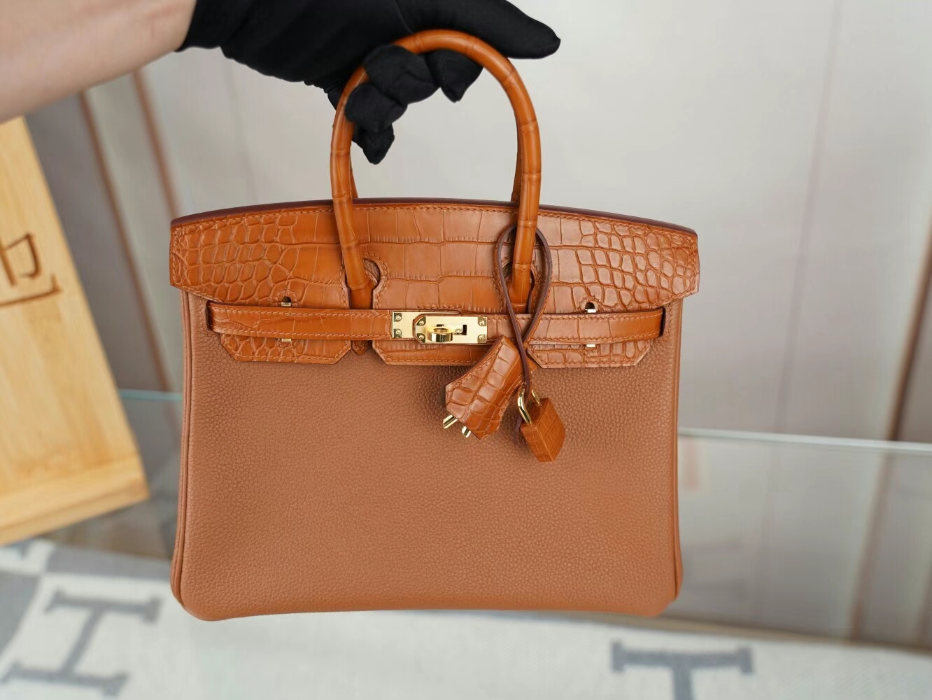 爱马仕Hermes Birkin Touch25CM CC37金棕Togo皮拼雾面方块鳄鱼皮 金扣
