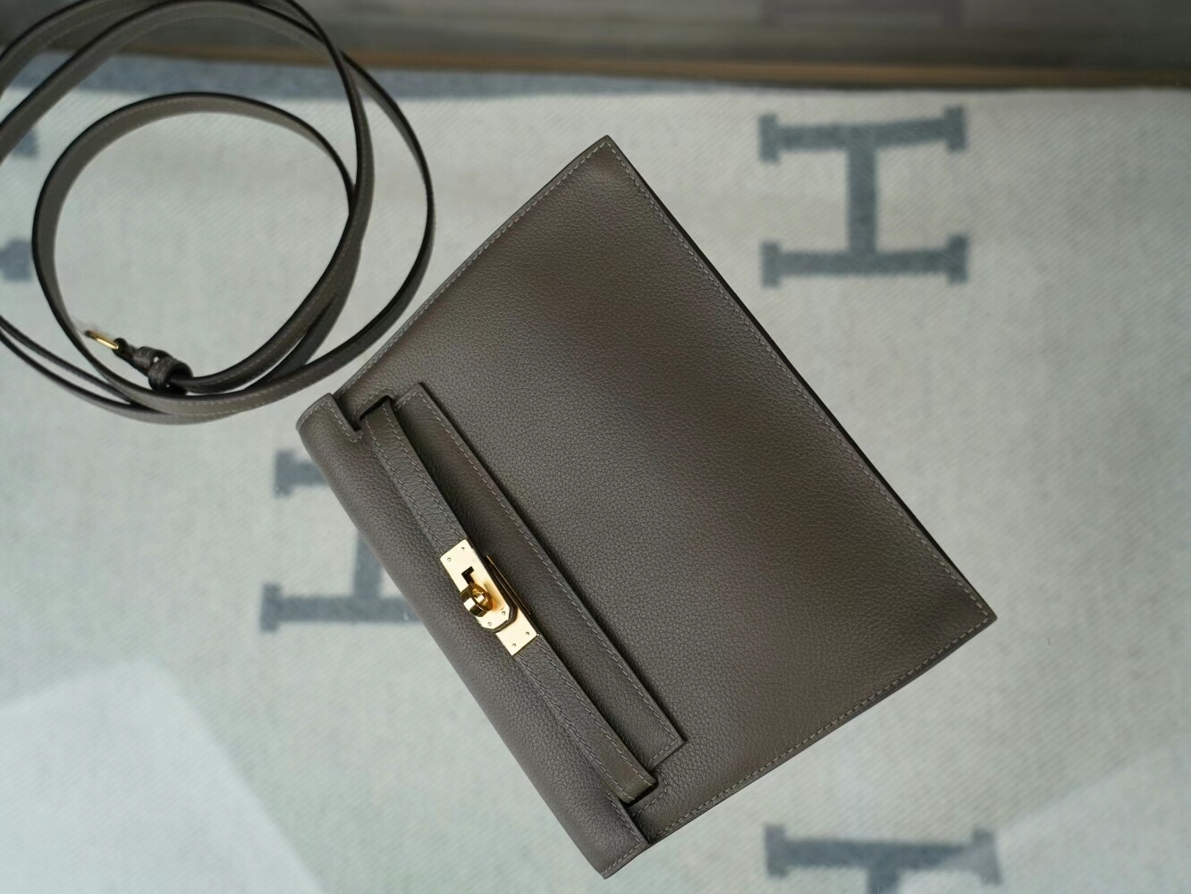 Hermes Kelly Danse22CM 爱马仕8F锡器灰Etain Evercolor皮跳舞包 金扣