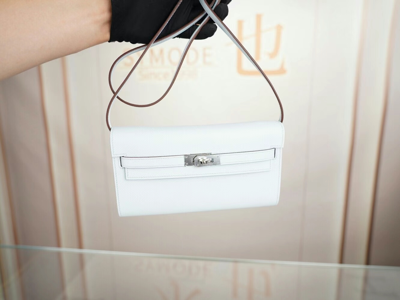 爱马仕包包官网 Hermes Kelly to go T0圣杯蓝Epsom皮凯莉空姐包 银扣